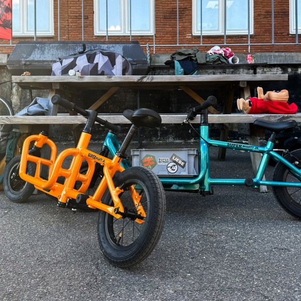 Super mighty junior orange de chez super bicycles